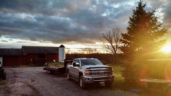 menholtchevy's tweet photo. RT @chevrolet: Mark M. has the eye for @ChevyTrucks. Is your #Silverado the perfect muse for you? http://t.co/aBE2AWy52x