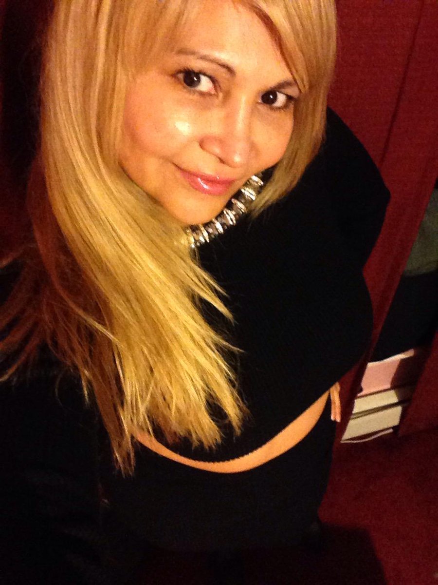anniebella69's tweet photo. Just me lol http://t.co/zEHTRfeCwh