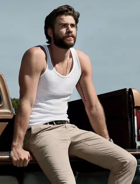 Happy Birthday Liam Hemsworth :) our Gale! 