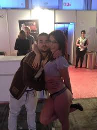 Vaya fotiviris me he encontrado jejeje. Con un fan en el @ErosPorto VAYA RISAS!!! http://t.co/5ka3Fj