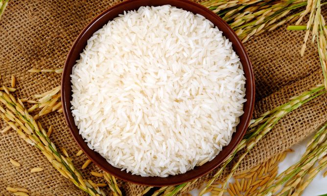 planetajoy's tweet photo. ¿Sabías que remojar el arroz durante 30 minutos antes de cocinarlo hace que los granos sean más esponjosos? #TipJOY http://t.co/KKrQCcMzIk