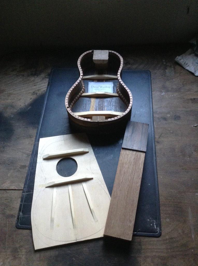 DanielWardrop's tweet photo. Wardrop guitars &amp; ukuleles #ukulele #luthier #ukulelemaker #handbuilt #guitar #tonewood http://t.co/df6uLlsEx2