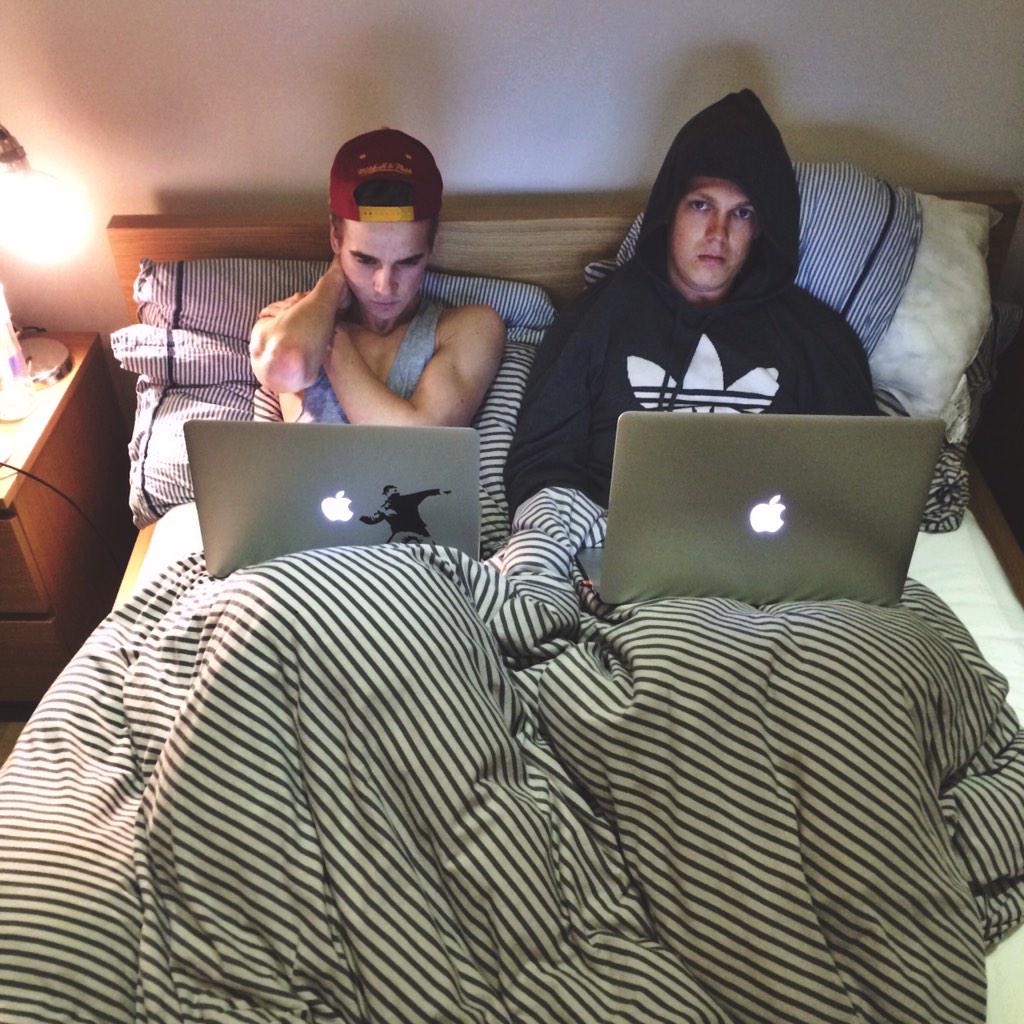 Joe_Sugg's tweet photo. Finall reunited with this boy and we couldn't be happier @Caspar_Lee http://t.co/Sk50s1wTGI