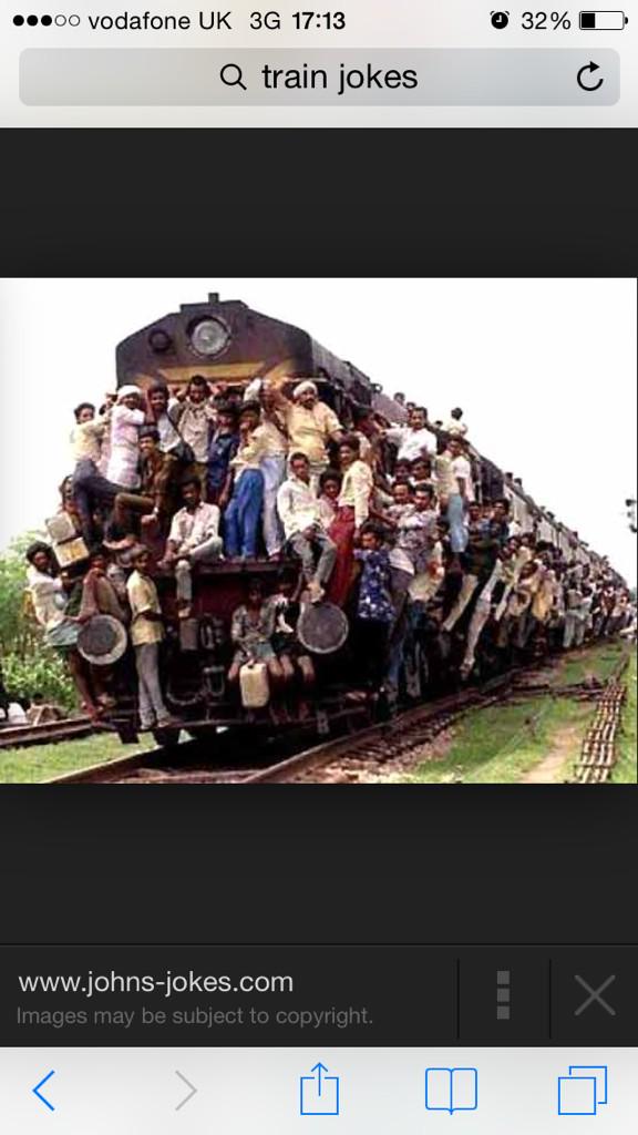 paulyreem's tweet photo. @SouthernRailUK @djbarnsey @PaulaDrake17 I've just got one out of London Bridge it's under control now don't worry http://t.co/60TmFG7zK5