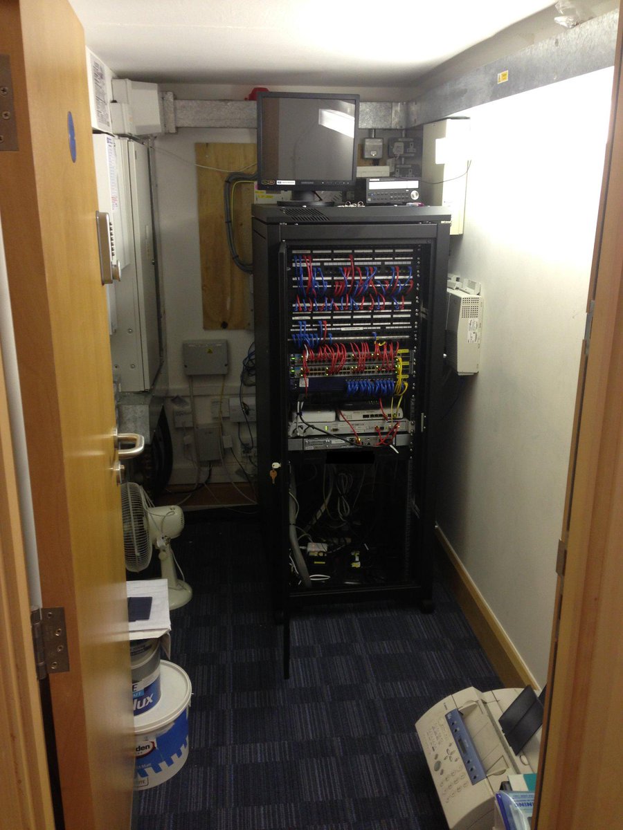 cobratelecomuk's tweet photo. Finished! 3hrs later...... #SoundJob #Tidy #DataCabling #Telecoms http://t.co/R5IgX9gvl8