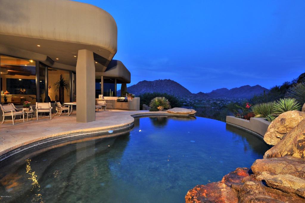 HouseGoals tweet media