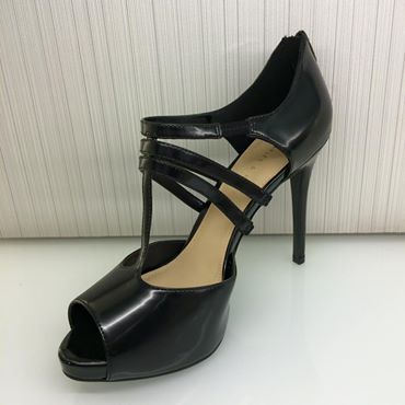 DwDshoping's tweet photo. Charles&amp;keith Ck1-60390183 Black  Size 37,38,39,40 IDR 330k http://t.co/hw8ro1uKz3