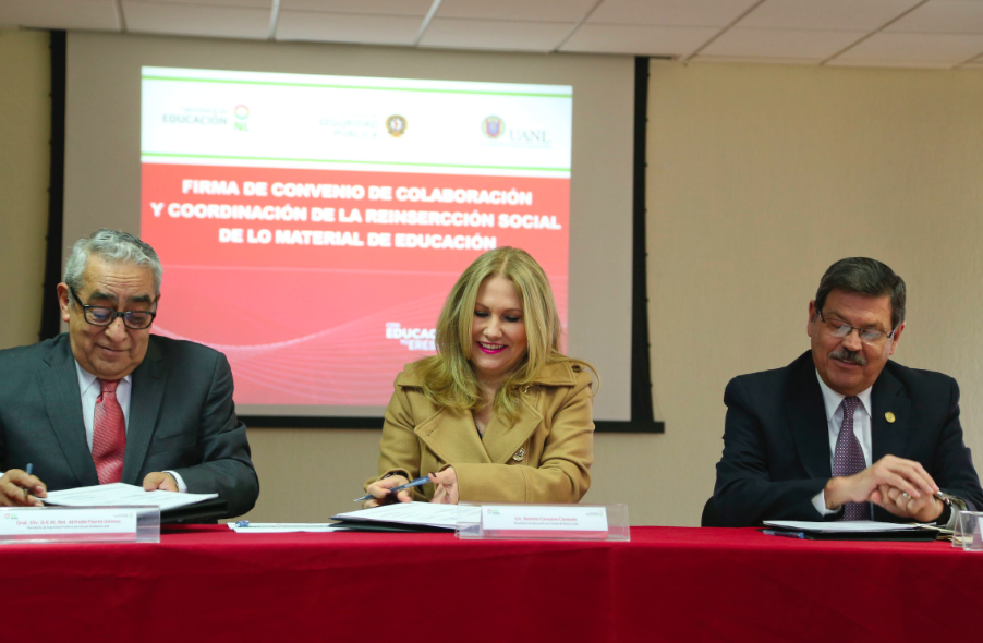 nuevoleon's tweet photo. Impartirán Estado y @uanl educación básica y bachillerato en centros penitenciarios. http://t.co/Z80YL3Z5E5 http://t.co/e5D9dniBuP