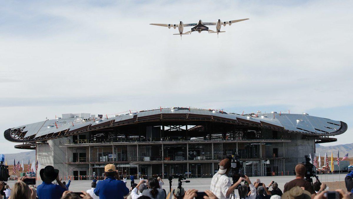richardbranson's tweet photo. Our mission for @VirginGalactic is simple: transform access to space to benefit life on Earth http://t.co/wLok184VNq http://t.co/Mqv6g7wNd9