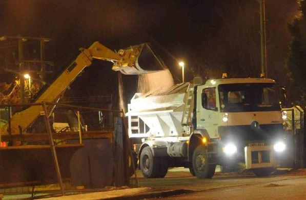 Carmjournal's tweet photo. Carmarthenshire Council says it is ready for wintry weather - http://t.co/rSPjSsOOgN http://t.co/zKKXDTPZ0y