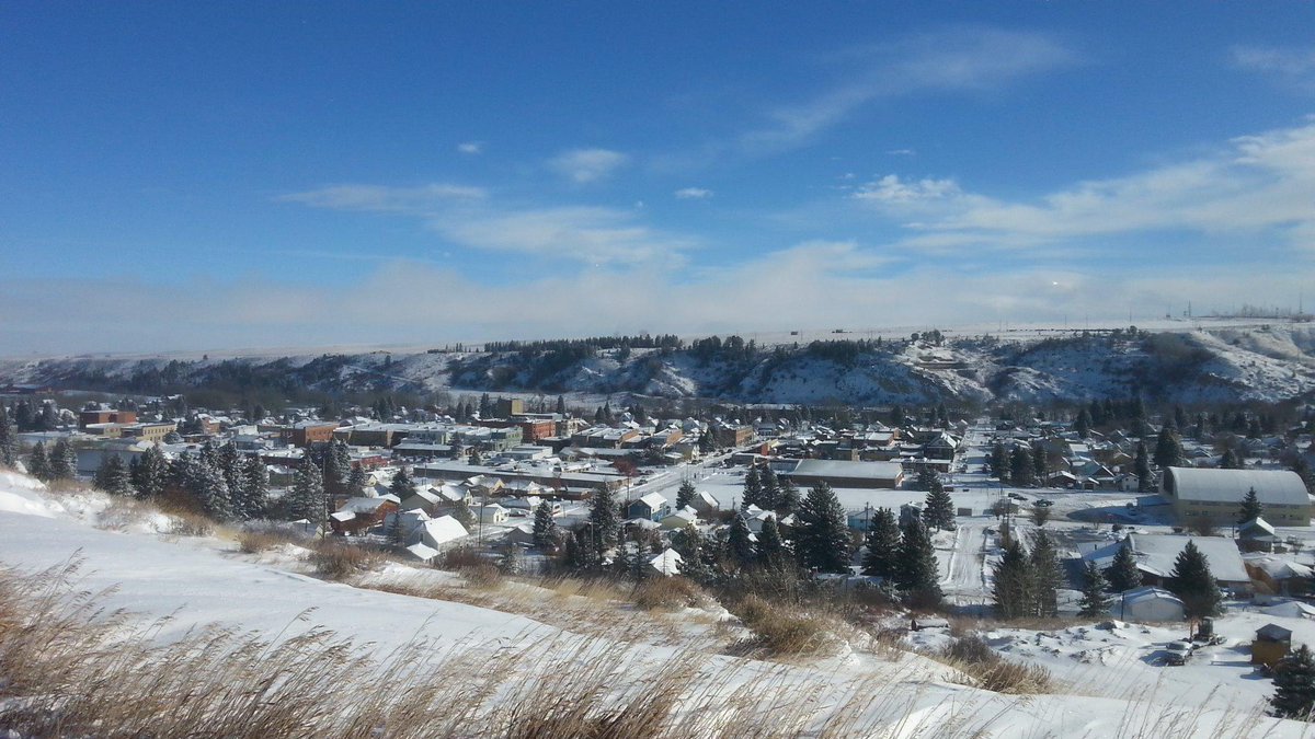 RedLodgeTV's tweet photo. Make sure you #visitredlodge this winter for some great #Skiing at #redlodgemountain and #shoplocal. #iluvrl http://t.co/w2vd3rP3cu