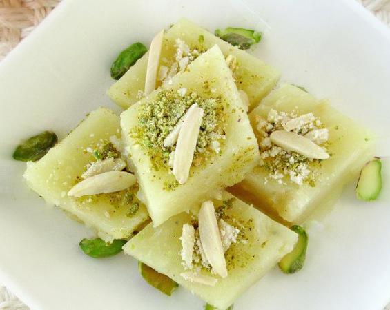 bestpersianfood's tweet photo. #Baslogh time, yum yum http://t.co/9K6kzj7Fxc
