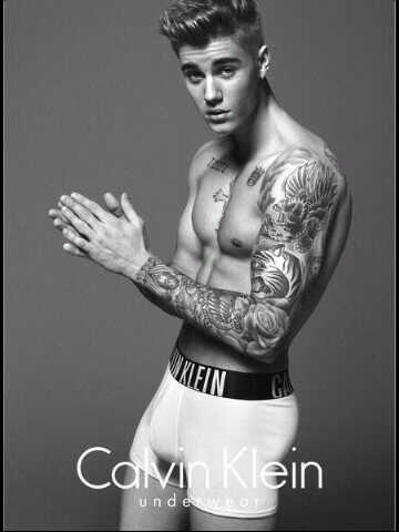 KayHilly's tweet image. #Beliebers I die when I see this who else RT♥