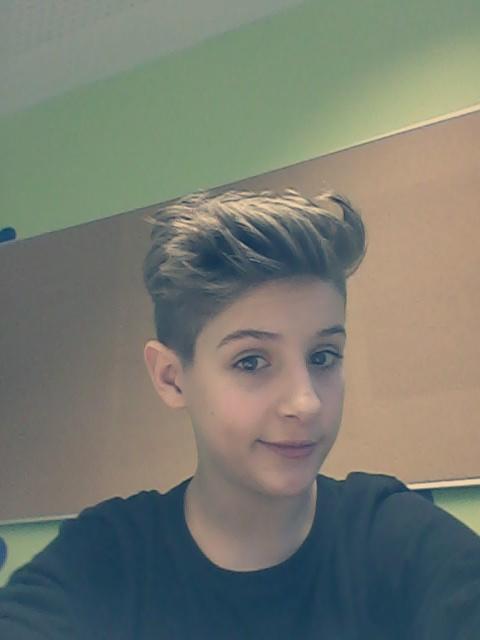 a6de488e355a477's tweet photo. Was meint ihr sweet or ugly http://t.co/lQD5J5eSBo