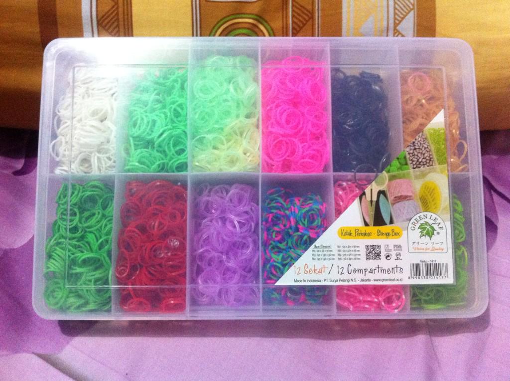 Khususbarteran's tweet photo. #barter loombands http://t.co/Enztv4nrjO