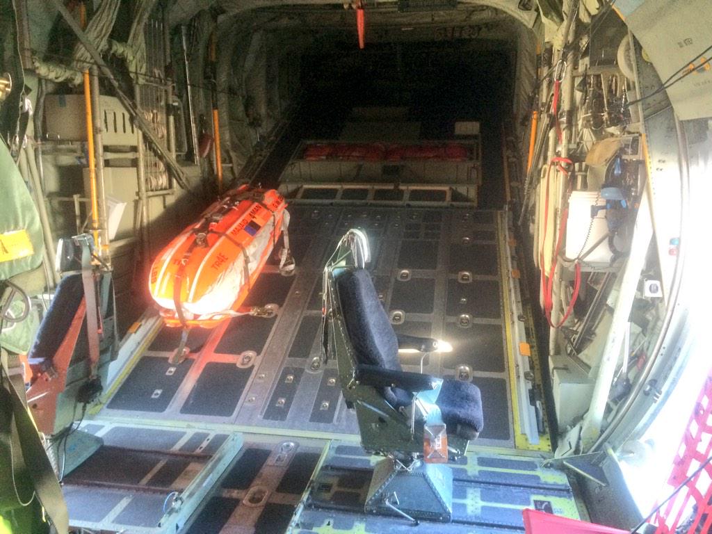 TomPodolec's tweet image. Nice pics @RCAF_ARC MT @LoomexGroup: Love when #424sqdn pops into @PtboAirport @CanadianForces #SARtech #training