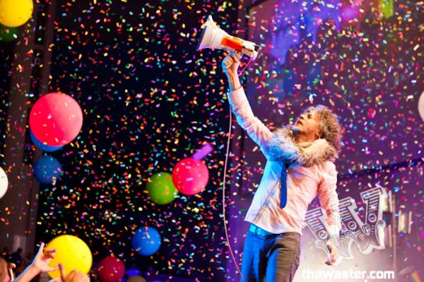 Happy Birthday to Wayne Coyne of The Flaming Lips!! (Photo: Joe Papeo) 