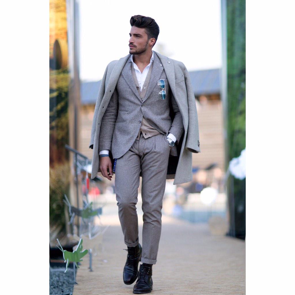 marianodivaio's tweet image. Today's look at #PittiUomo day 1!! @LubiamItalia &amp;amp; @BaronioUomo