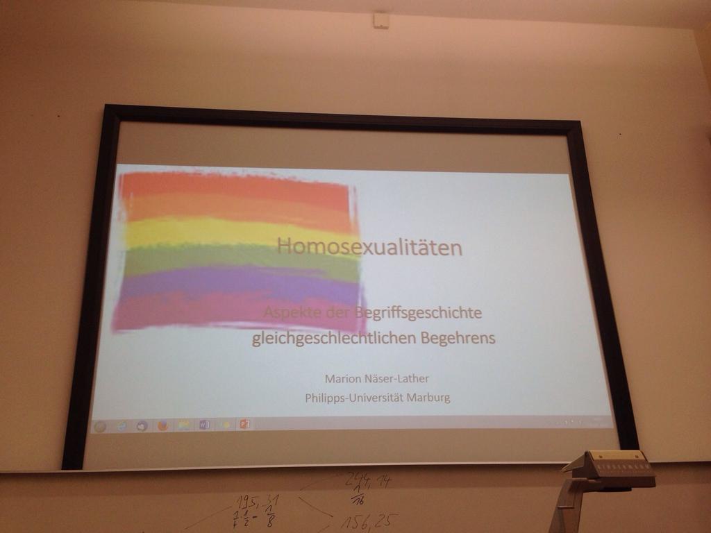 Der Vortrag hat begonnen.
Frau Dr. Näser-Lather referiert über die Geschichte von der Antike bis zur Neuzeit.