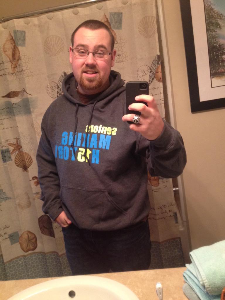 AustinSlone16's tweet photo. Class of 2015!! I love my new hoodie! http://t.co/seSSJSdXSM