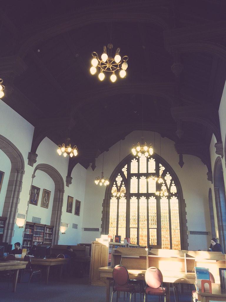 lifeatuoft's tweet photo. Decided to study in the lovely Knox College Library today #tryitUofT http://t.co/vjMYw8WJhR