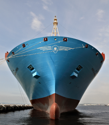 Maersk's tweet image. "Triple-E? Never heard of it! " #FiveWordsToRuinADate