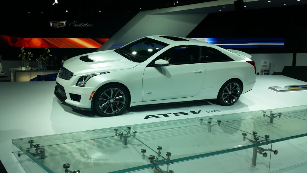 ShowDreamCar's tweet photo. A Cadillac for every taste 's speed http://t.co/bACKvkgOVl http://t.co/xLF2yWr59q @belart_jose @AishaNotea @ardodemon @jak_eba @TK951315 !