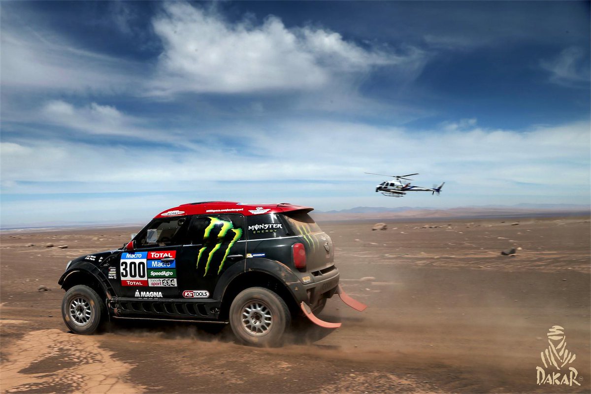 dakar's tweet photo. This is what real action looks like on #Dakar2015 / Así se ve la verdadera acción en el #Dakar2015 #Extreme http://t.co/l74UUJdTyK