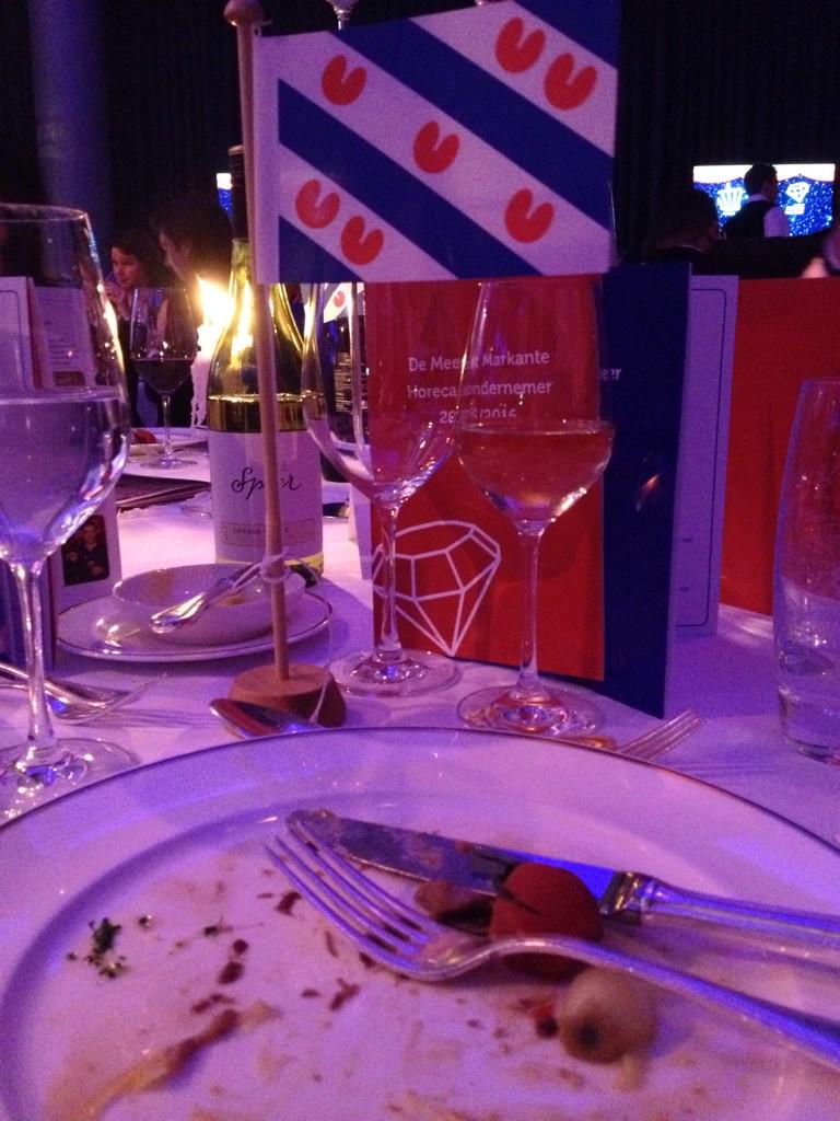 Wat duurt het lang..... #KHN <a href="/Eindeloos17/">Restaurant Eindeloos</a> alle steun aan Us Willem