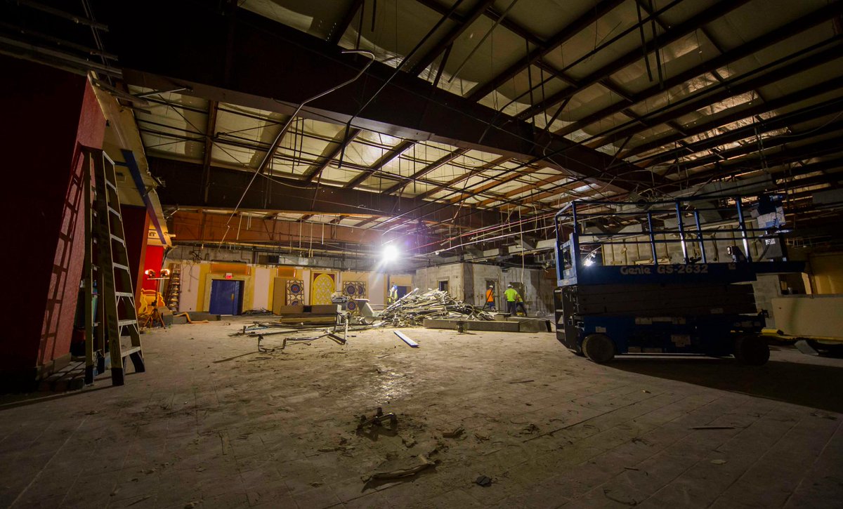BuschGardens's tweet photo. Pantopia Grill becomes Dragonfire Grill later this year! Check out the blog for more info: http://t.co/CGN1EYxTFB http://t.co/yg6knQtcW7