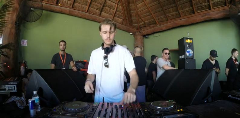 djadnmx's tweet image. #DavidMayer at @blueparrotplaya @TheBPMFestival #Live be-at.tv/brands/blue-pa…