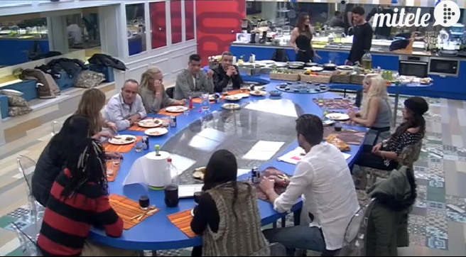 realityspain's tweet photo. Buen rollo de cena, después... la fiesta... #fiesta #GHVIP #GHVIP24h @ghoficial #GHVipDirecto http://t.co/EY7Jruocd9