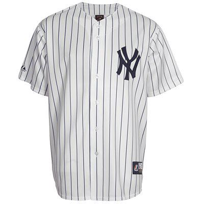 GamedaySW's tweet photo. Get the famous pinstripes for £34.99 from http://t.co/RGaKTSpyoO #yankees #mlb #gameday #sportswear http://t.co/SJHi9ZSQAN
