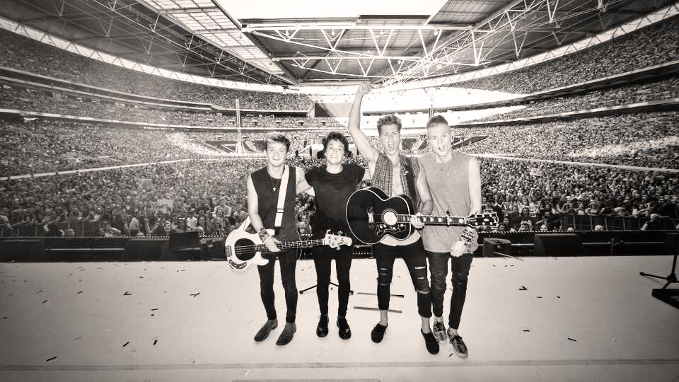 TheVampsTristan's tweet photo. This was definitely a highlight of last year! #WembleyStadium http://t.co/y04gaAtcPN