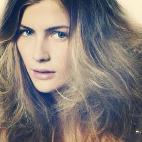 ReneeGunning19's tweet photo. Nieuw bureau erbij! Next week Hamburg! 📷 #hardworkpaysoff #okaymodels #lookbook #blessed http://t.co/bl6wZcf7WW