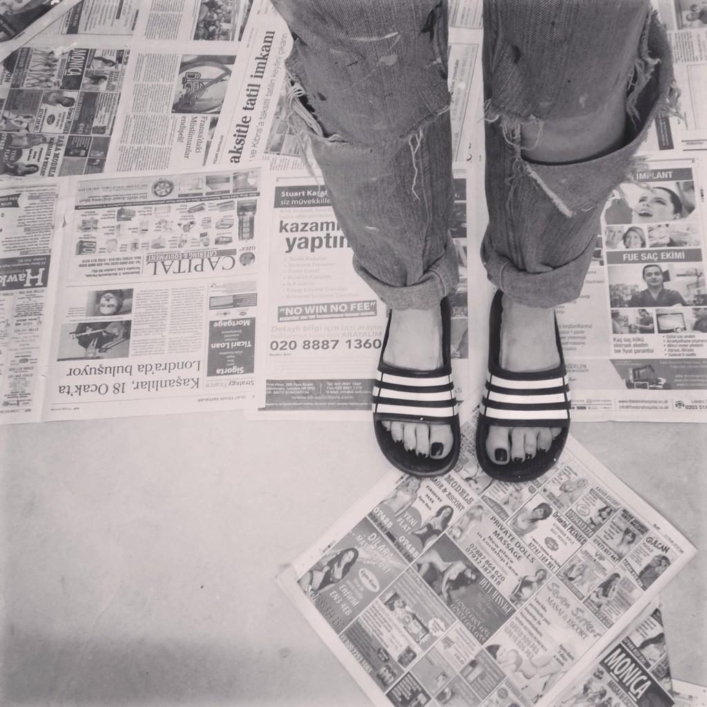 T_and_SHOP's tweet image. hipster decorator #rippeddenim #poolslides #ilovehackney #n16 #newingtongreen