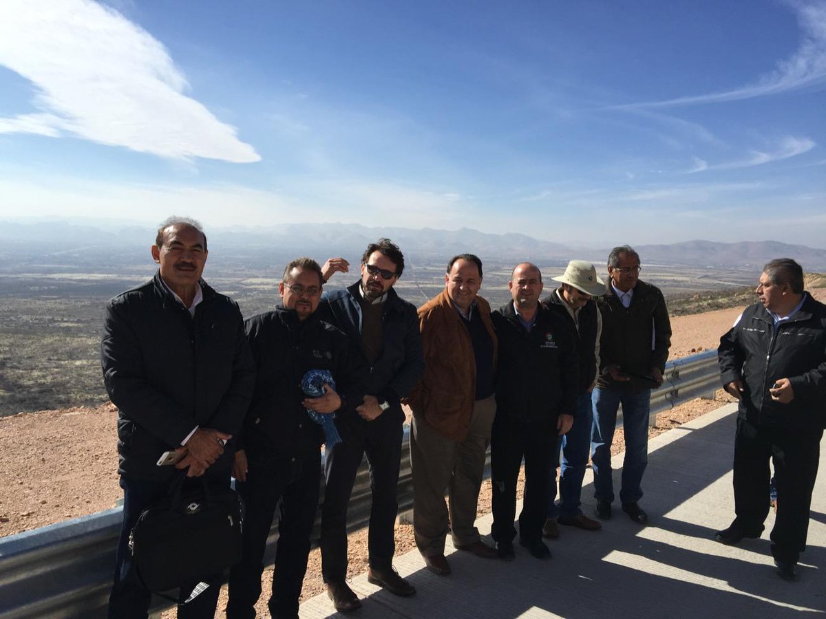 RMurrieta's tweet photo. Recorrido en Chihuahua de una obra monumental de 1600 millones de pesos que se  terminará en Febrero 2015! #SCT http://t.co/wJJXtBnPHO