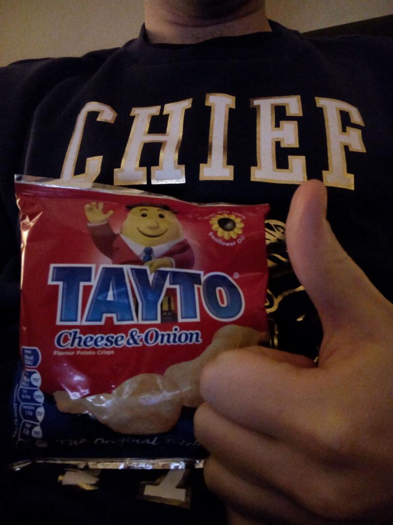 RealDealO_Neill's tweet photo. Just gone 1 year crisp free as a crazy challange. Reward time. @MrTaytoIreland #tatyotime #king #hunkyd #neveragain http://t.co/EgSRZxavd1