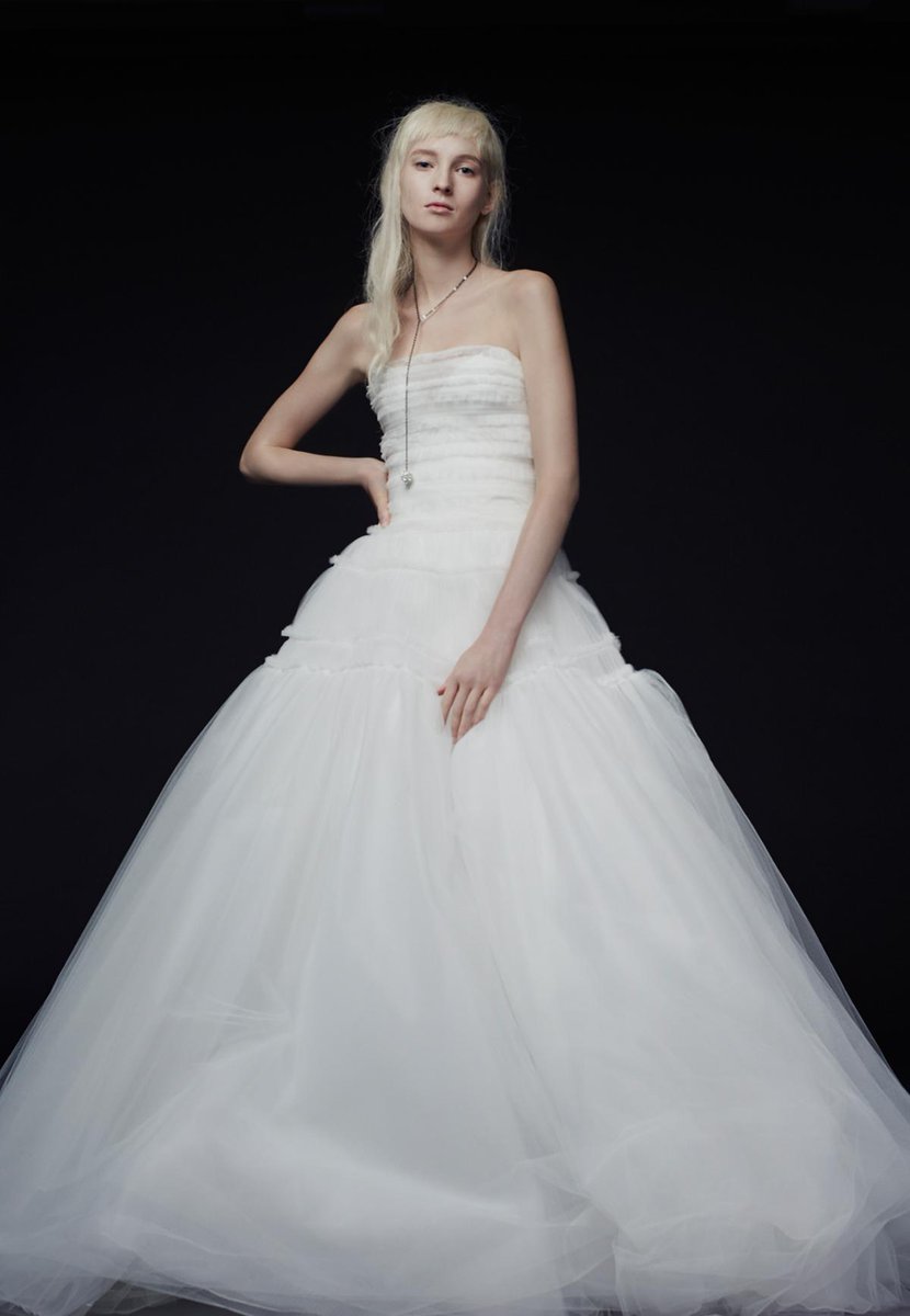 VeraWang's tweet photo. This weekend preview #VWBrideFall15 in Houston at our @casadenovia trunk show. http://t.co/Dkx88A6JgC http://t.co/5HJWh0wO9o