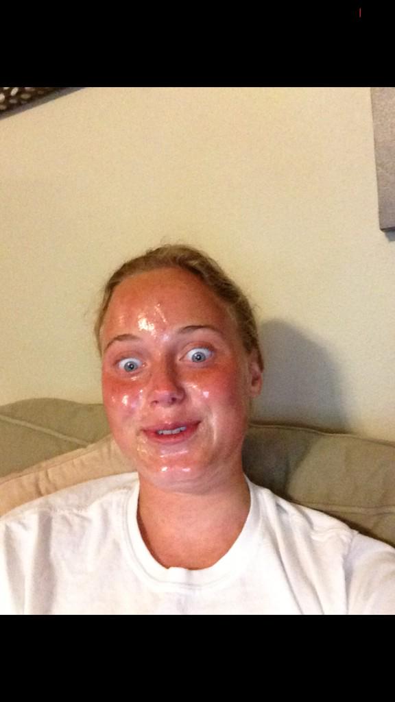 Hopey_lanny22's tweet photo. One more time for the bday gals π#upclose #andpersonal #nofilter http://t.co/X8f1wW3HgI