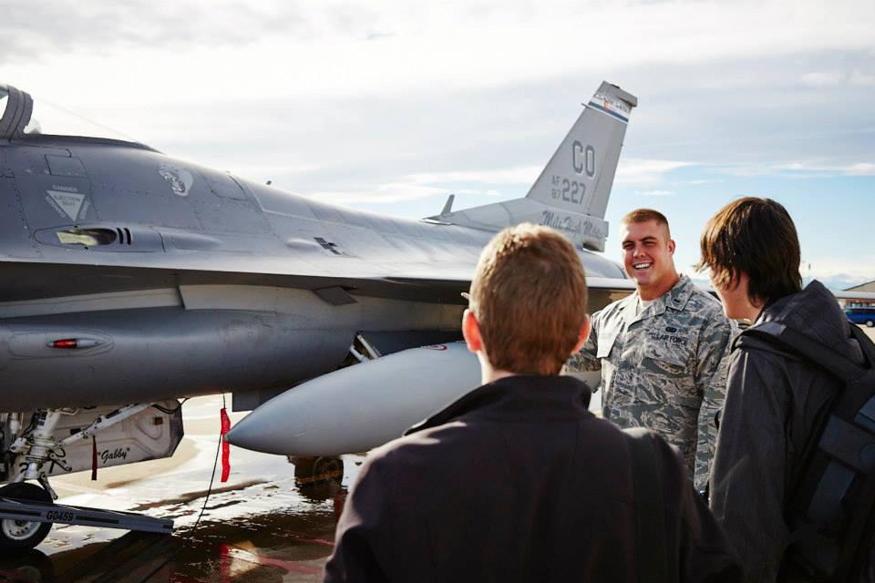 SportsCenter's tweet photo. With Broncos season over, Denver OL Ben Garland trades in NFL uni for one w/ Air National Guard. (via @BenGarland63) http://t.co/m8dJaI2vNI