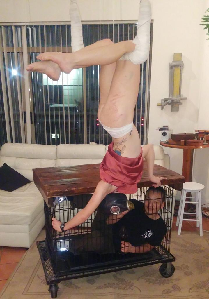 OrdainedImages's tweet image. _etufu_ and hajimikenoko hanging out after 4 days of intensive rope