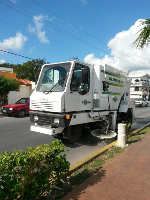 DAVIDROMEROVARA's tweet photo. Refuerza gobierno de Solidaridad acciones de limpieza http://t.co/Q6TiEpnxmm http://t.co/hjmNF2IdmD