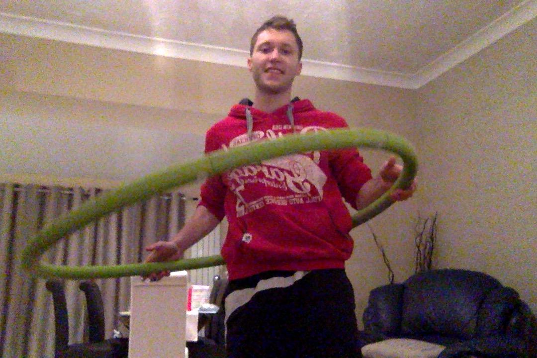 snoopeh's tweet photo. Listening to Uptown funk and using a weighted hoop. I'm actually pretty good at this ^_^ #shakedabooty #movingpic http://t.co/YvumJblPGp