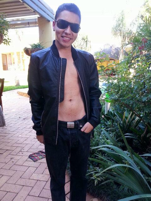 _Dual_Plug_'s tweet photo. #Trashed #Selfie lol http://t.co/9q1v5pxfJ2