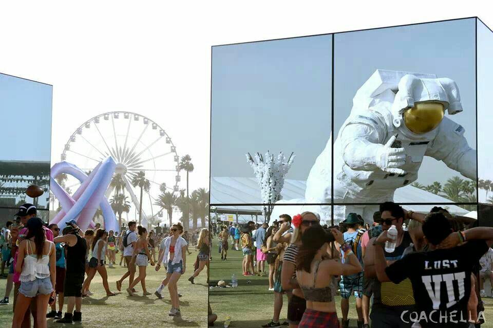 T_Curr05's tweet photo. 94 day countdown to Coachella 15 http://t.co/0Vt2Nknk0N