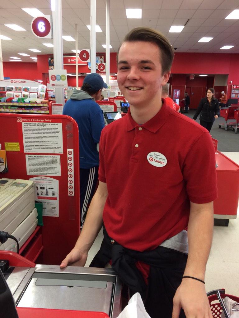 ConSwooshius's tweet photo. "@delray__: #dylanfromtarget http://t.co/yMQCklGsAE" get me famous 😂