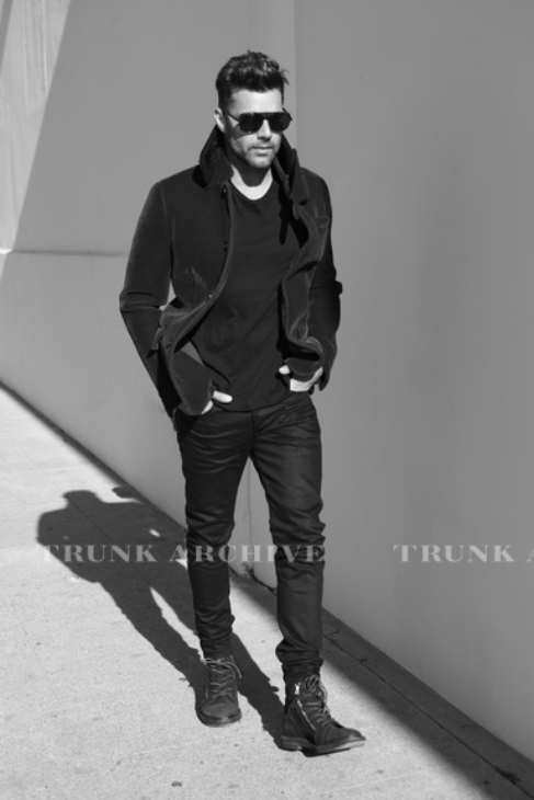 RM_Grecia's tweet photo. #6 @ricky_martin photos by Cliff Watts. http://t.co/dJXksqen9o