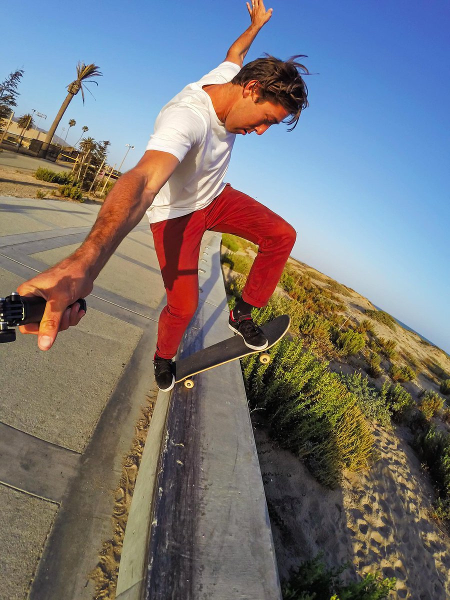 GoPro's tweet photo. I don't like the outdoors. #FiveWordsToRuinADate #GoPro http://t.co/3Sl1qeTpjf