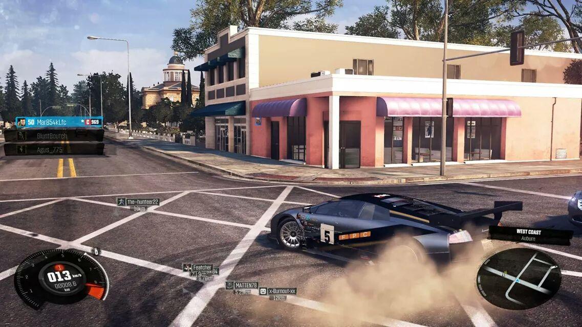 mark7109's tweet photo. Playing on The Crew all night http://t.co/B3jtiQFUKy